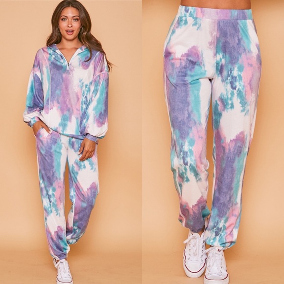 🚨24 HOUR SALE🚨Dye Hard Tie Dye Set - Picture 5 of 5